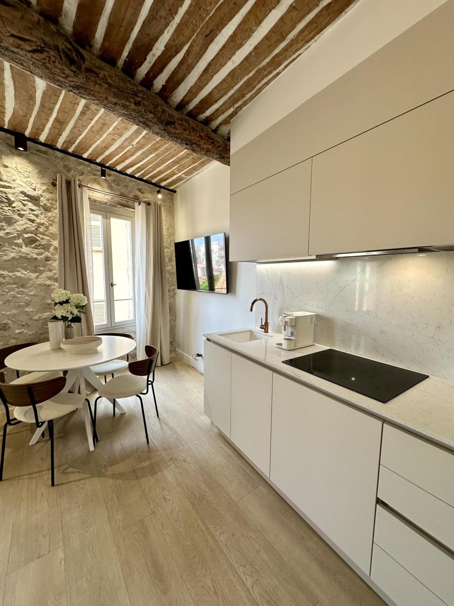 New Charming Apartment Old Town Antibes Eksteriør bilde